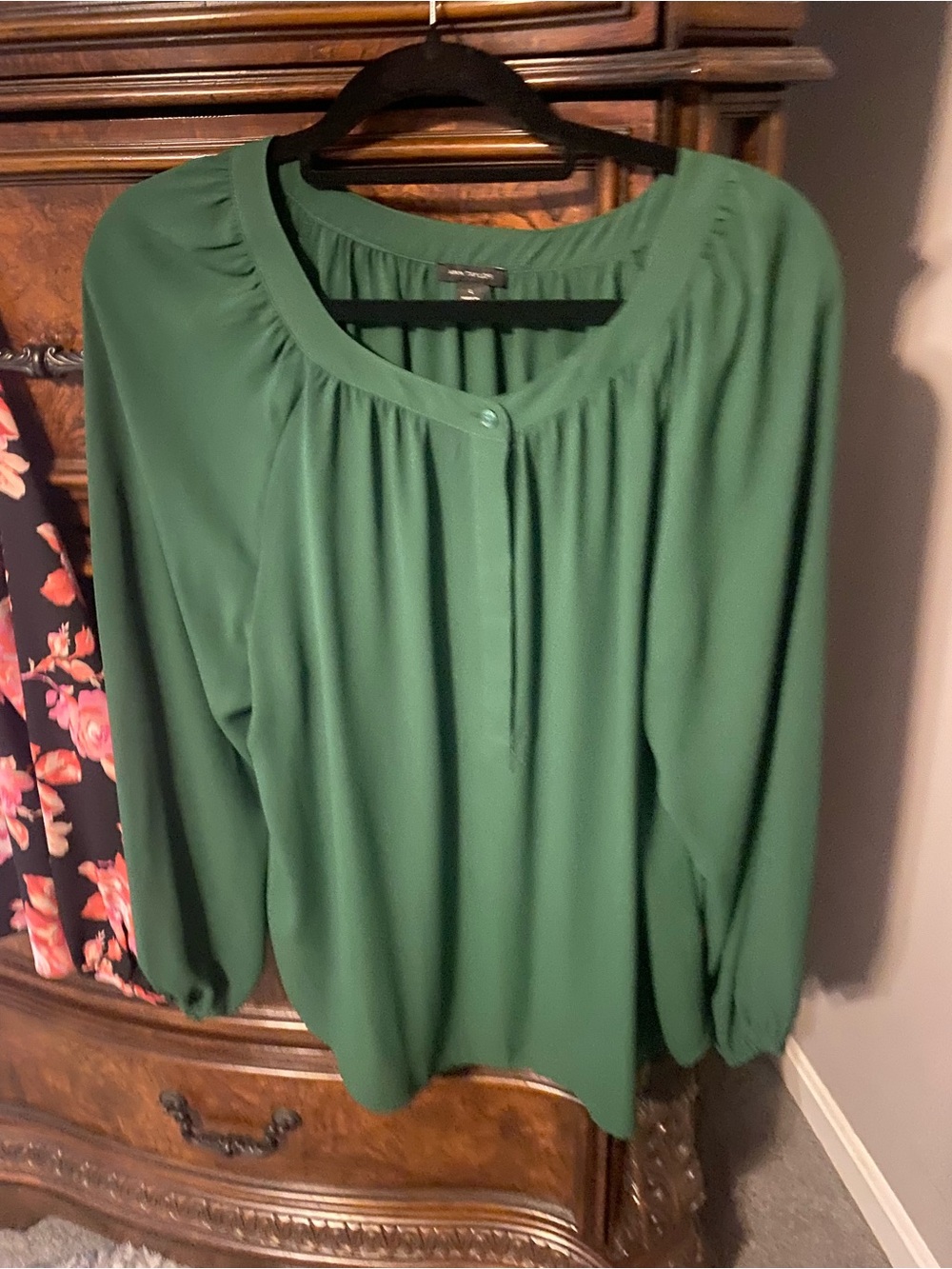 Ann Taylor green blouse